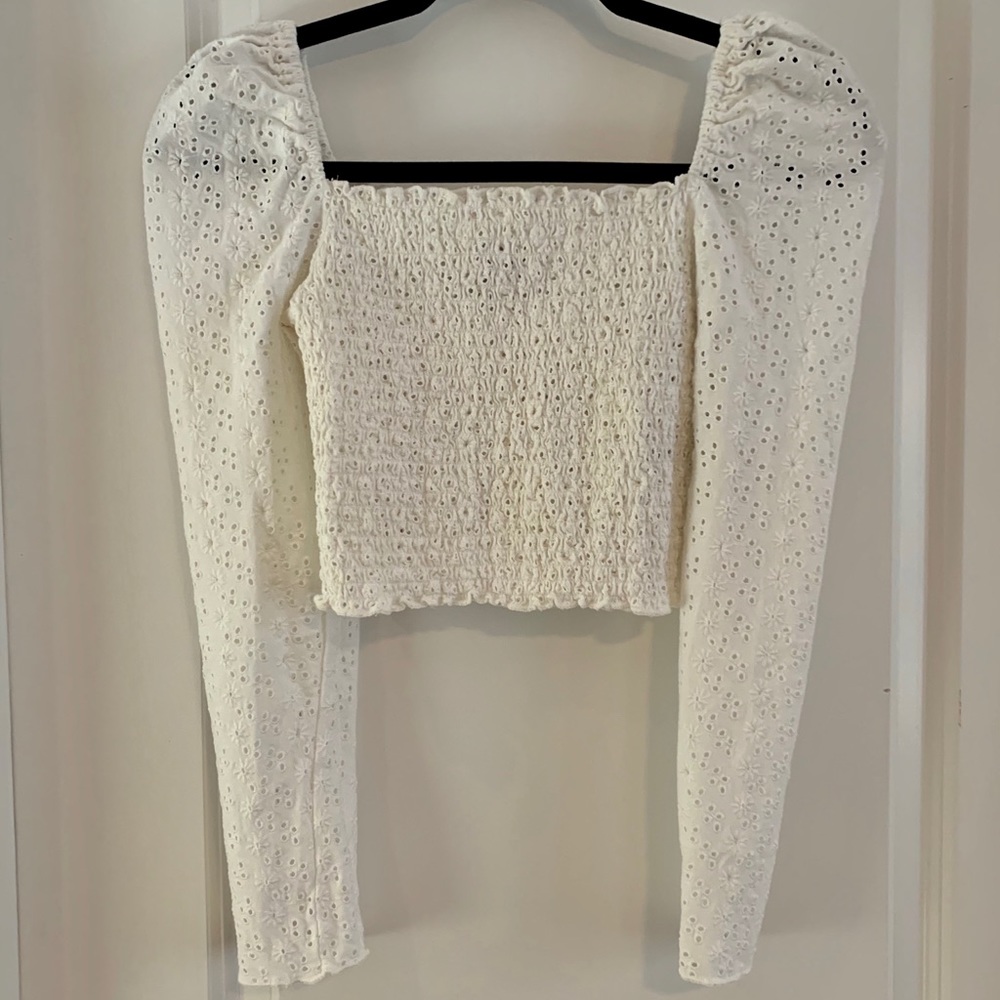 H&M white eyelet long sleep crop top